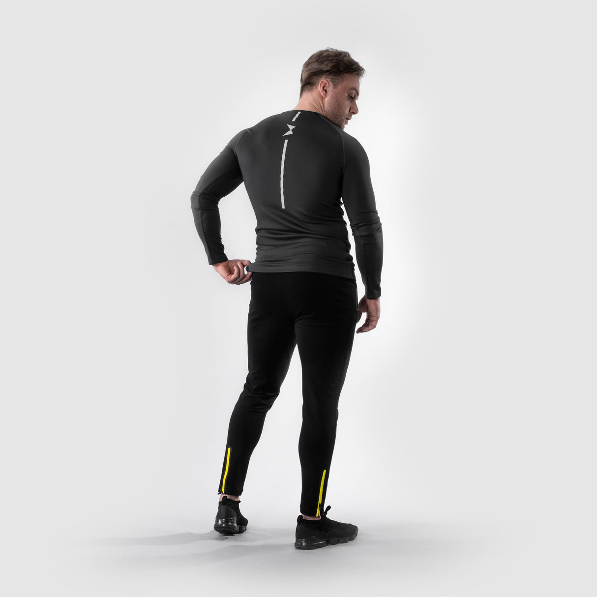 Hero Motion T-shirt Long Sleeve - Black