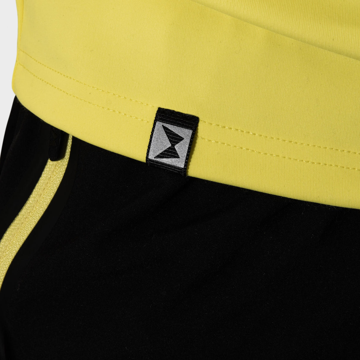 Hero Motion T-shirt Long Sleeve - Yellow